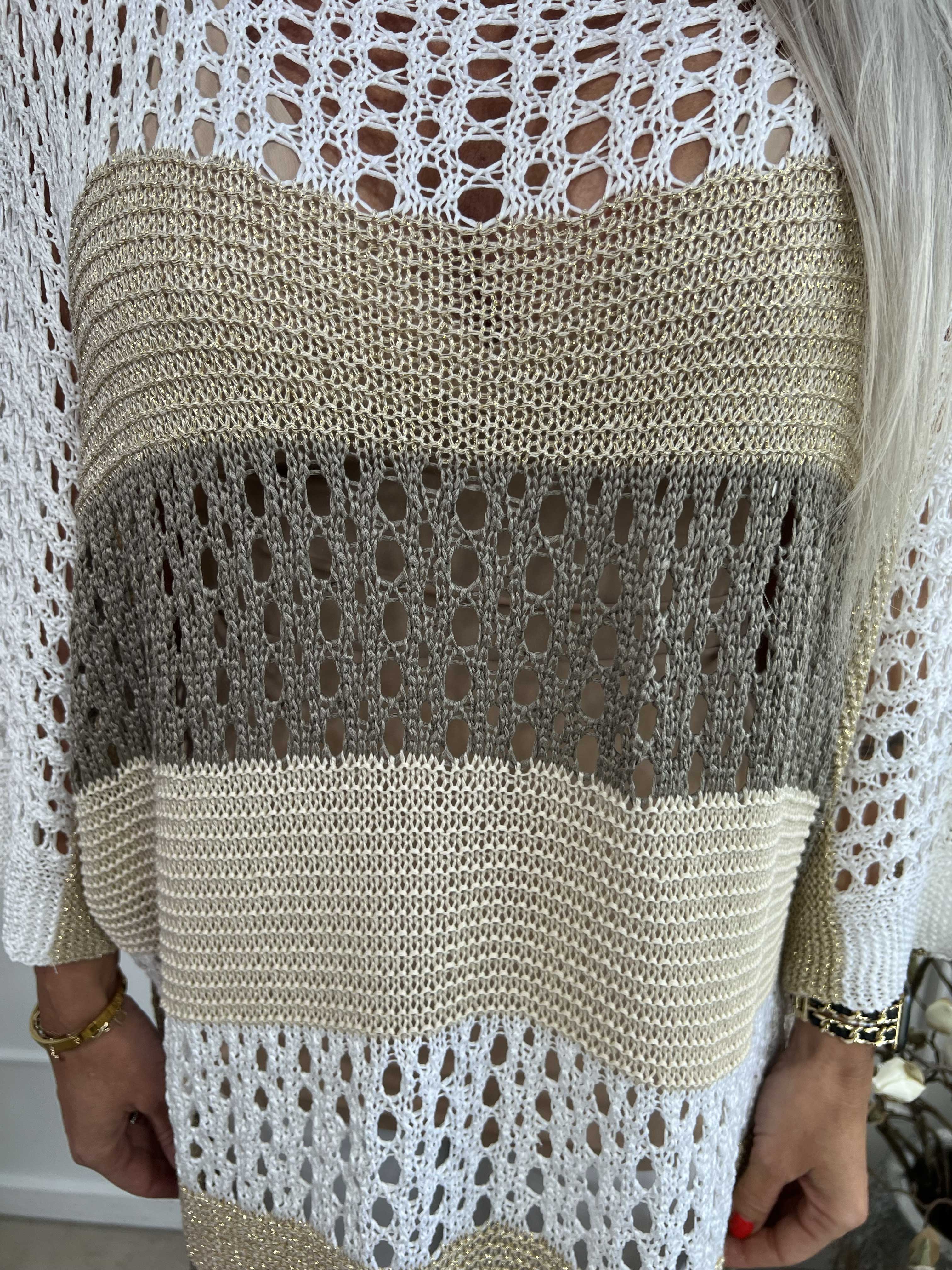 Evelina - Stribet strik med hulmønster og glimmertråde